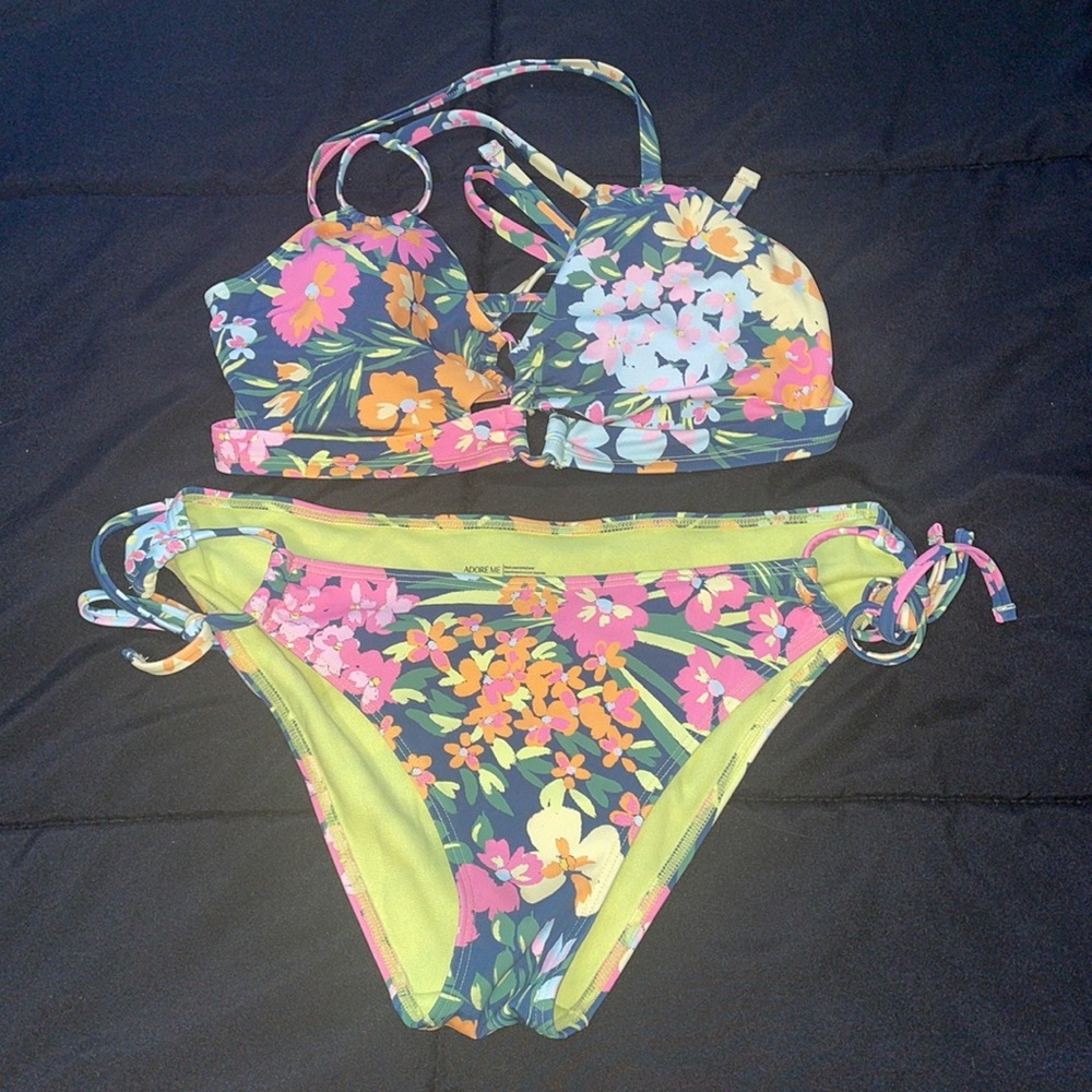 ADORE ME Tatiana Contour Women’s Bikini, Size Large, Excellent Condition!